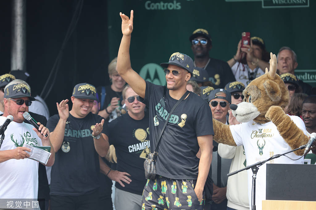 瓦伦西亚1-1皇家贝蒂斯，库乔-埃尔南德斯破僵，里奥哈扳平比分（西甲：瓦伦西亚1-1战平皇家贝蒂斯，库乔-埃尔南德斯先拔头筹，里奥哈扳平）