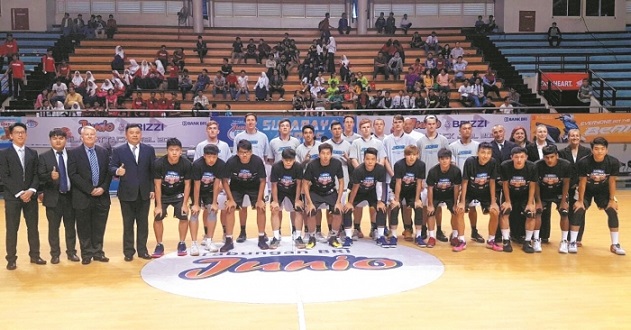 阿隆索暴怒！弗兰-加西亚一分钟两黄染红（弗兰-加西亚一分钟连吃两黄被罚下，阿隆索怒不可遏）