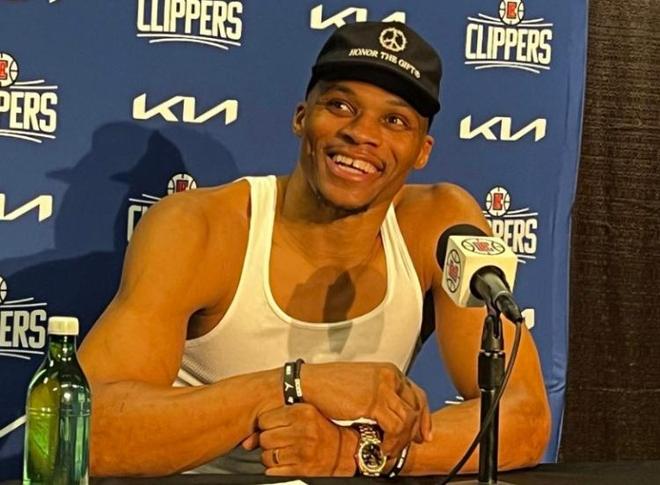 意天空：埃尔莫索伤愈复出，预计将在罗马对阵那不勒斯时首发（意天空：埃尔莫索痊愈回归，罗马战那不勒斯有望首发）